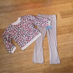 NWT Girls Size 8 Outfit - Leopard Print Crewneck Top & Ribbed Flare Pants